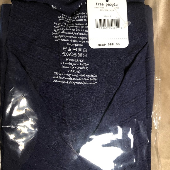 NWT Free People Movement Gone Adrift Long Sleeve. Size L, Color - Eclipse Blue. - Picture 4 of 4